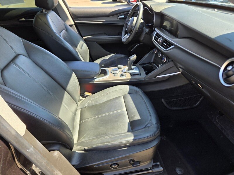 Used 2020 Alfa Romeo Stelvio Ti AWD/4WD image 15
