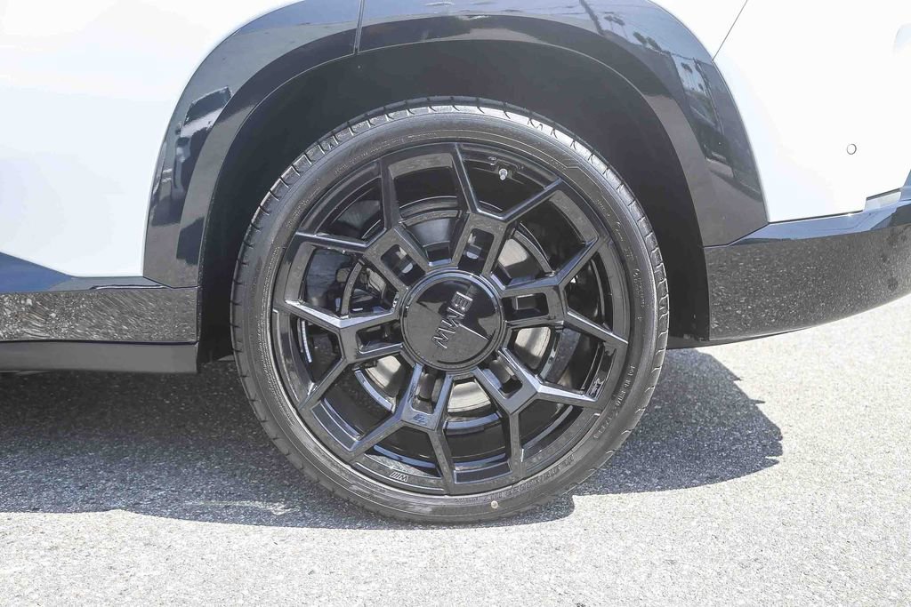 Used 2026 BMW XM Label Red AWD/4WD image 8