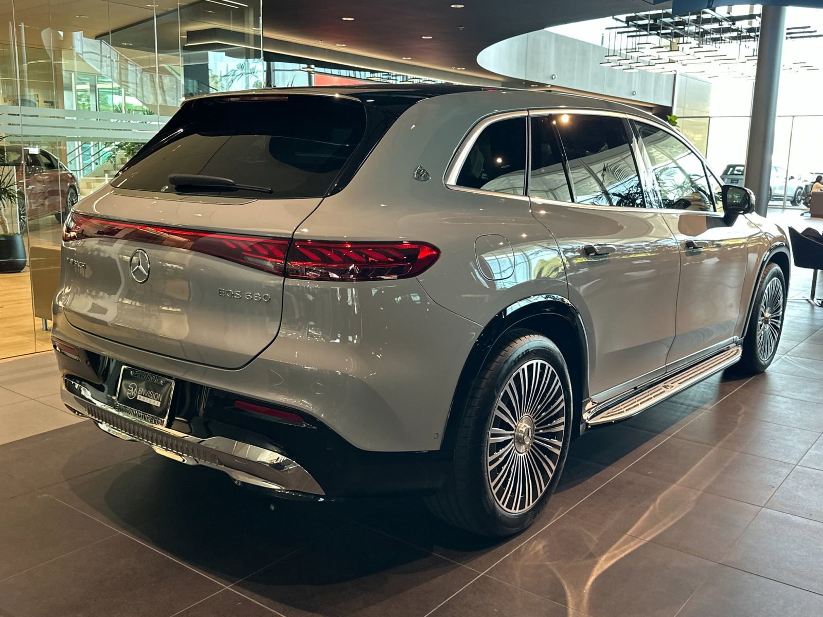 New 2025 Mercedes-Benz Maybach EQS 680 4MATIC image 3