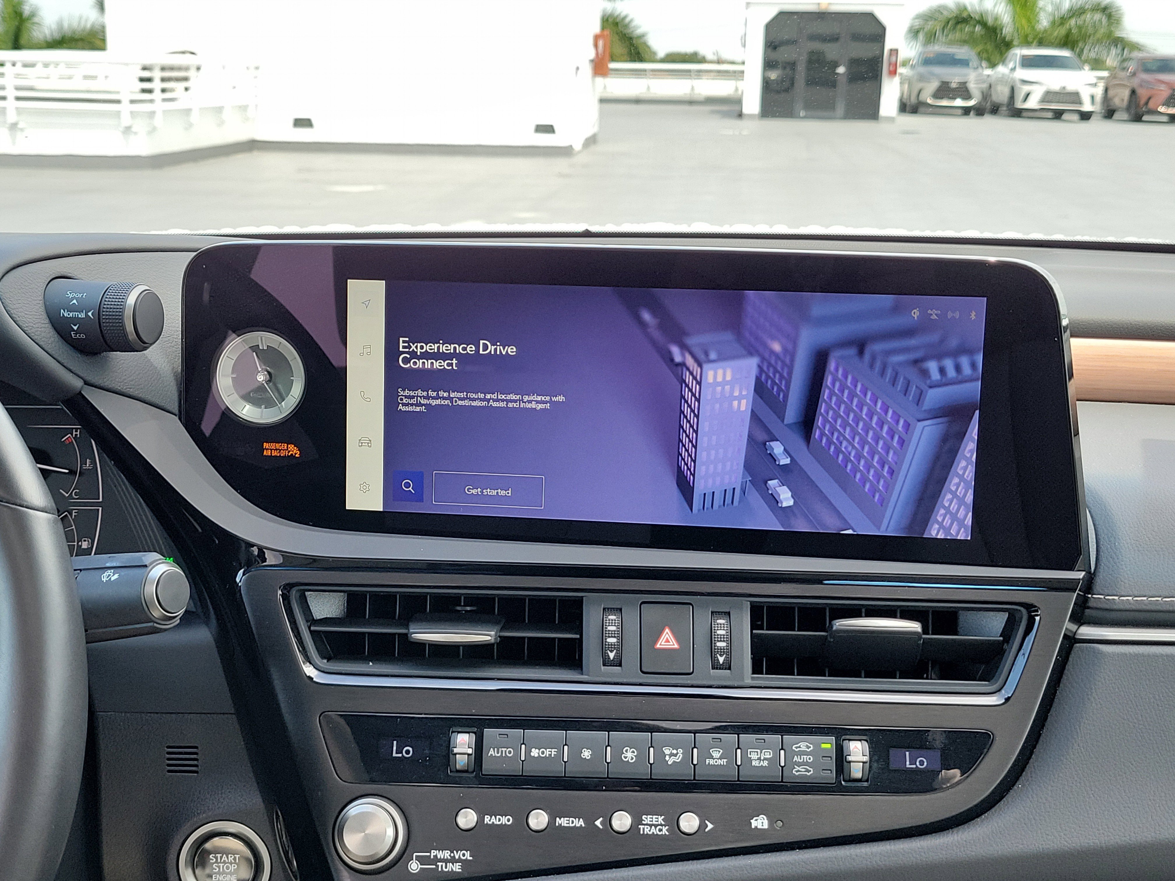 Used 2025 Lexus ES 350 w/ Premium Package FWD image 17