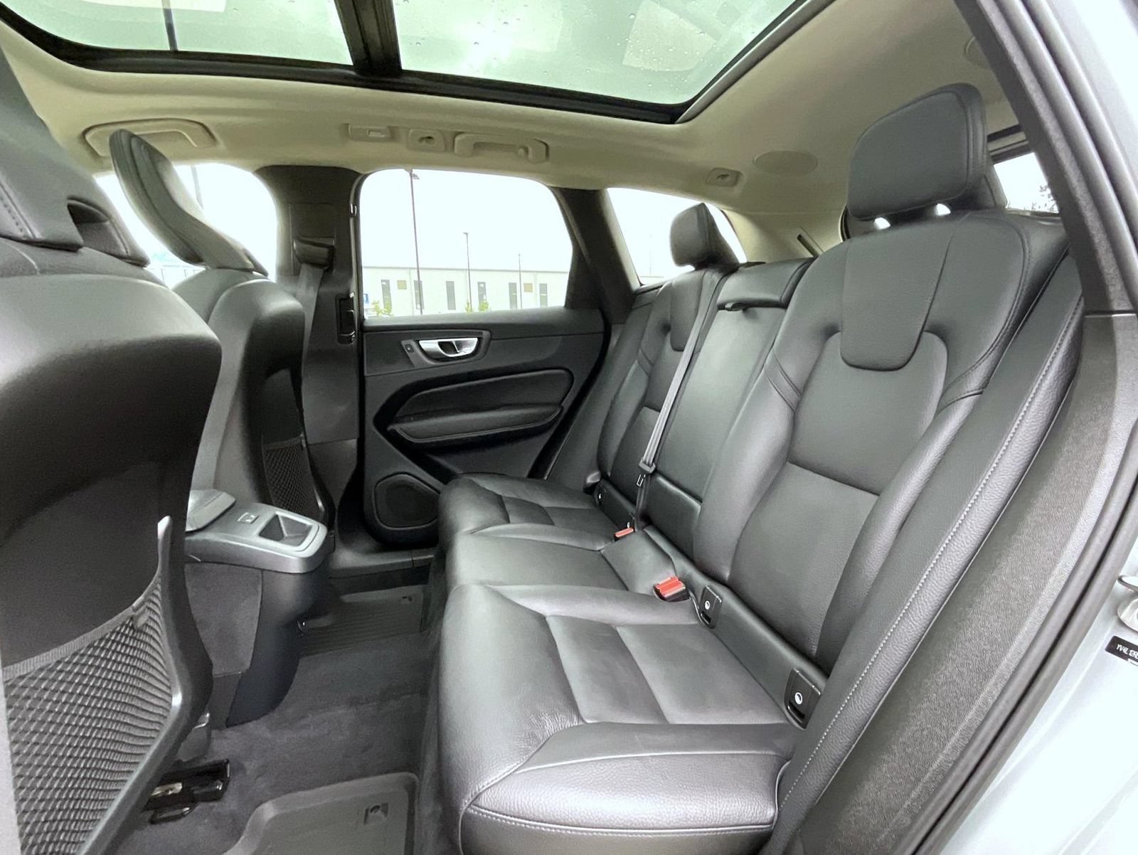 Used 2024 Volvo XC60 B5 Plus w/ Protection Package Premier AWD/4WD image 19