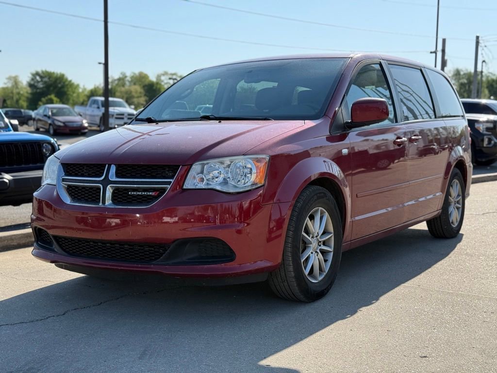 Used 2014 Dodge Grand Caravan SE image 2