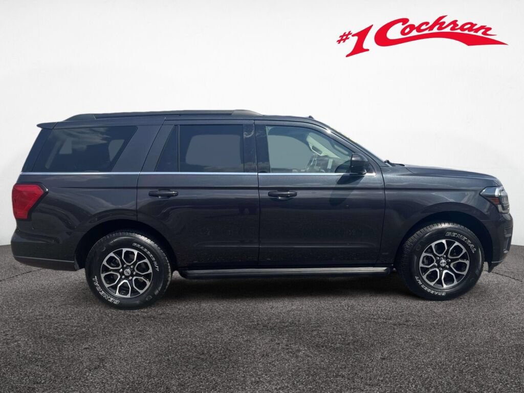 Used 2024 Ford Expedition XLT AWD/4WD image 6