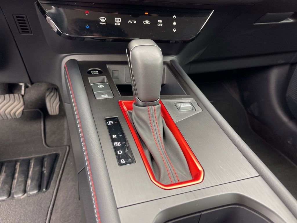 Certified 2025 Nissan Kicks SR AWD/4WD image 12