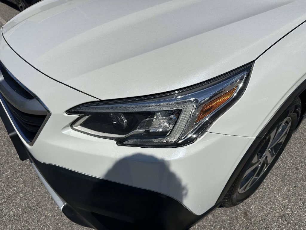 Used 2022 Subaru Outback Touring AWD/4WD image 7