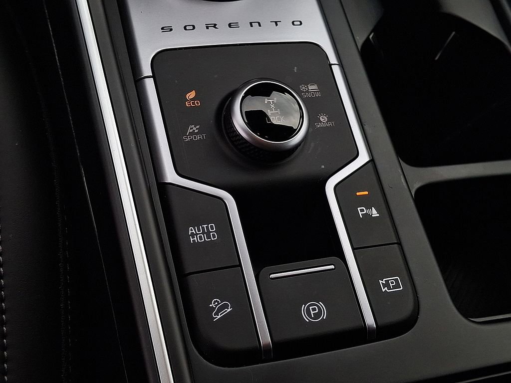 Certified 2025 Kia Sorento EX image 19