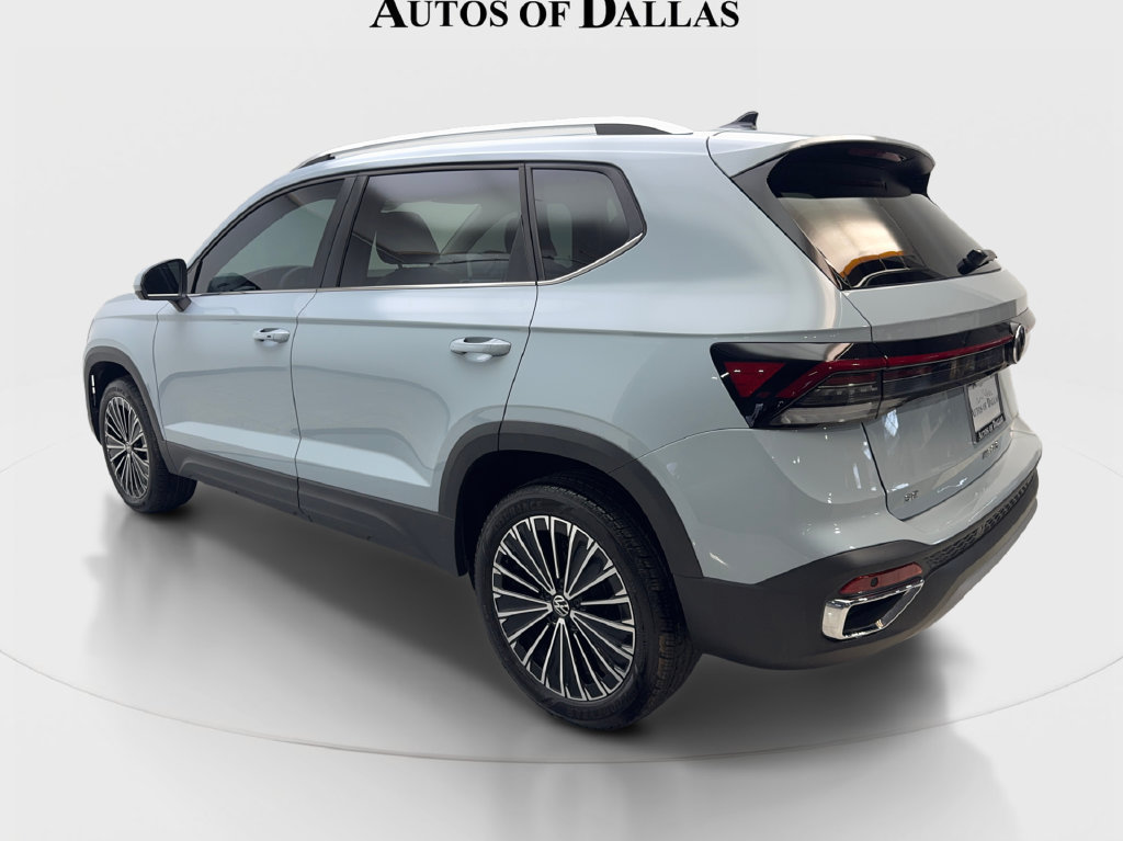 Used 2025 Volkswagen Taos SE FWD image 10