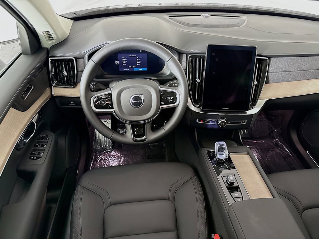Certified 2026 Volvo XC90 B5 Plus w/ Protection Package image 24