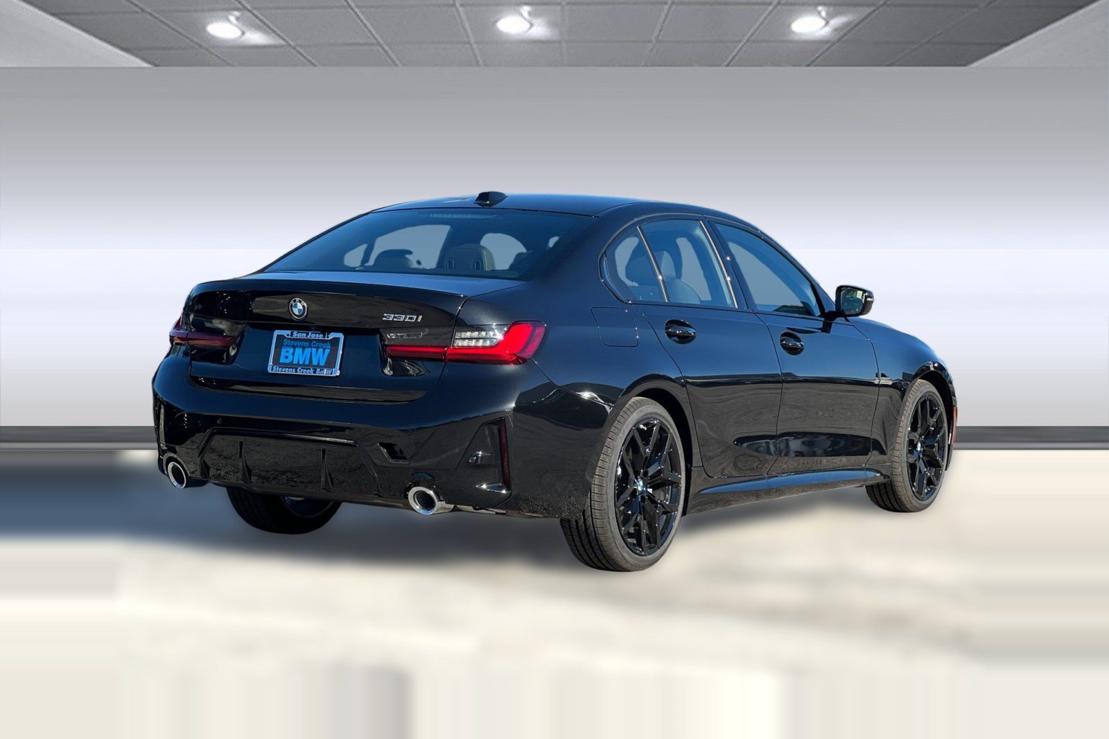 Used 2026 BMW 330i Sedan w/ M Sport Package RWD image 7