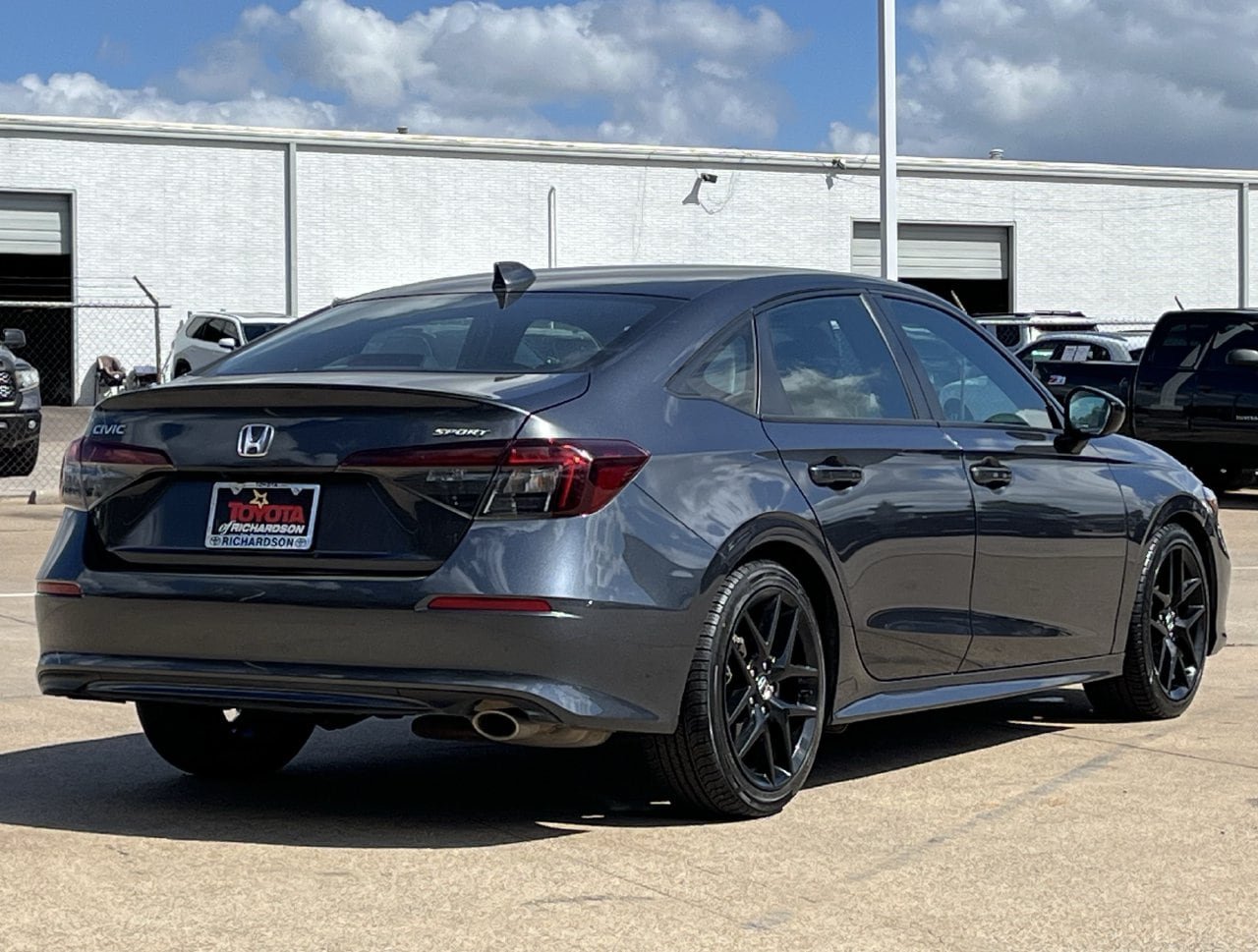Used 2025 Honda Civic Sport image 4