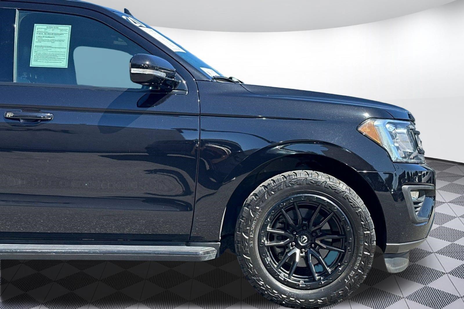 Used 2020 Ford Expedition XLT w/ Equipment Group 202A RWD image 38