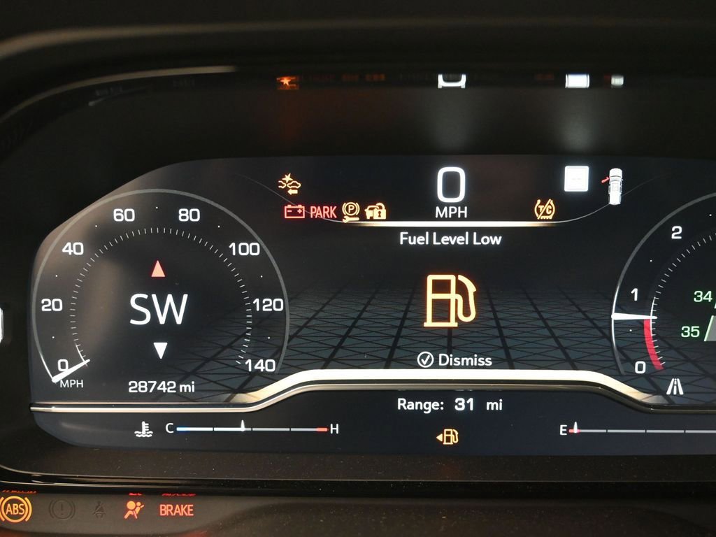 Used 2022 GMC Yukon XL Denali image 10