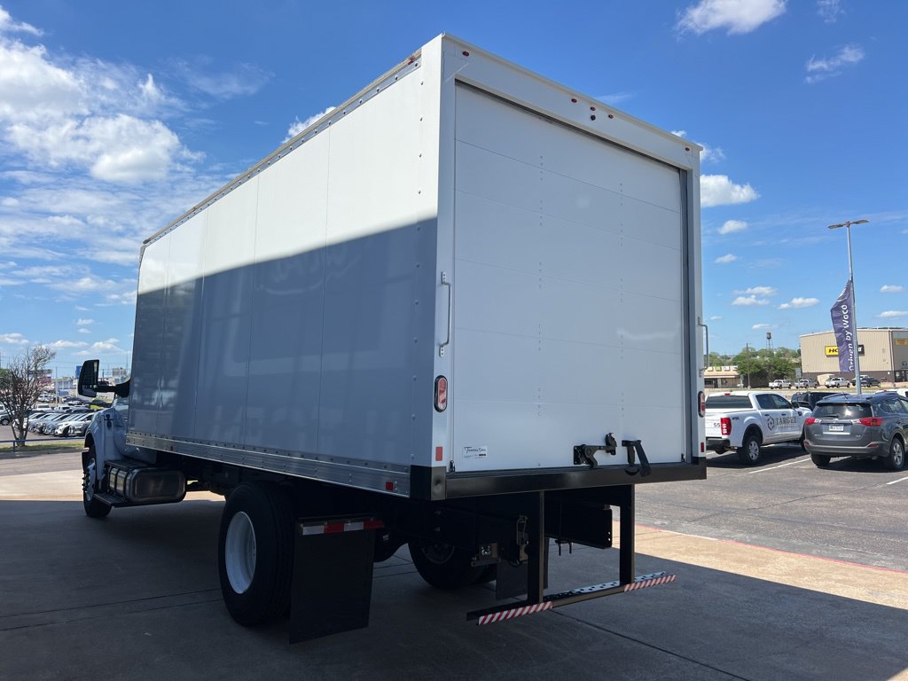 New 2027 Ford F650 2WD Regular Cab Super Duty image 4