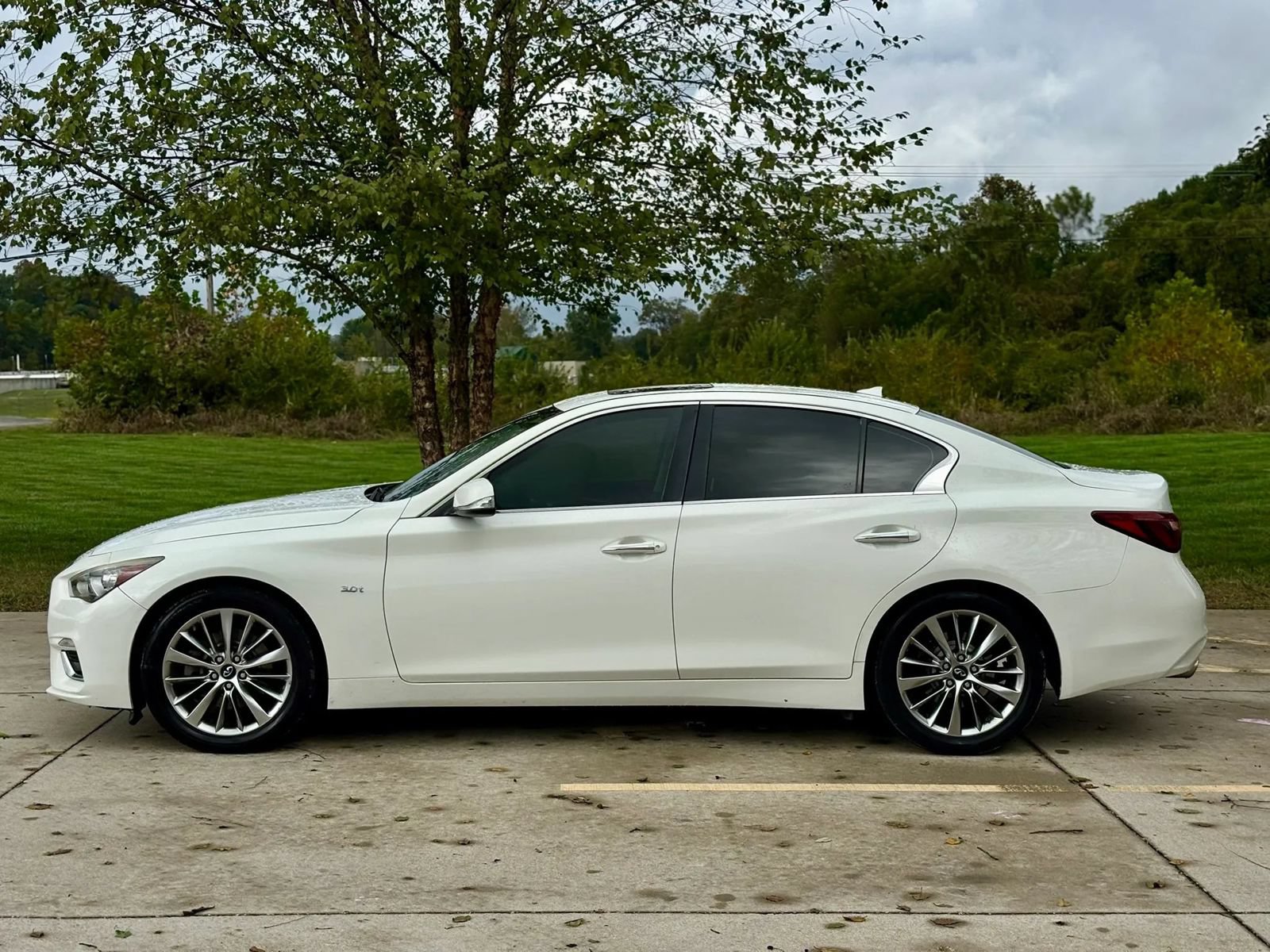 Used 2018 INFINITI Q50 Luxe RWD image 11
