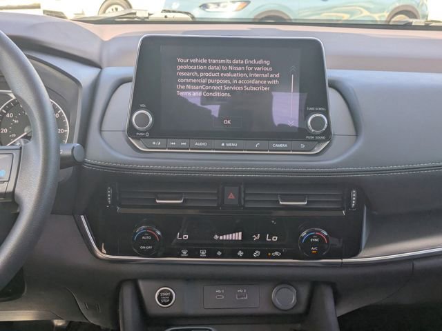 Used 2023 Nissan Rogue SV image 15