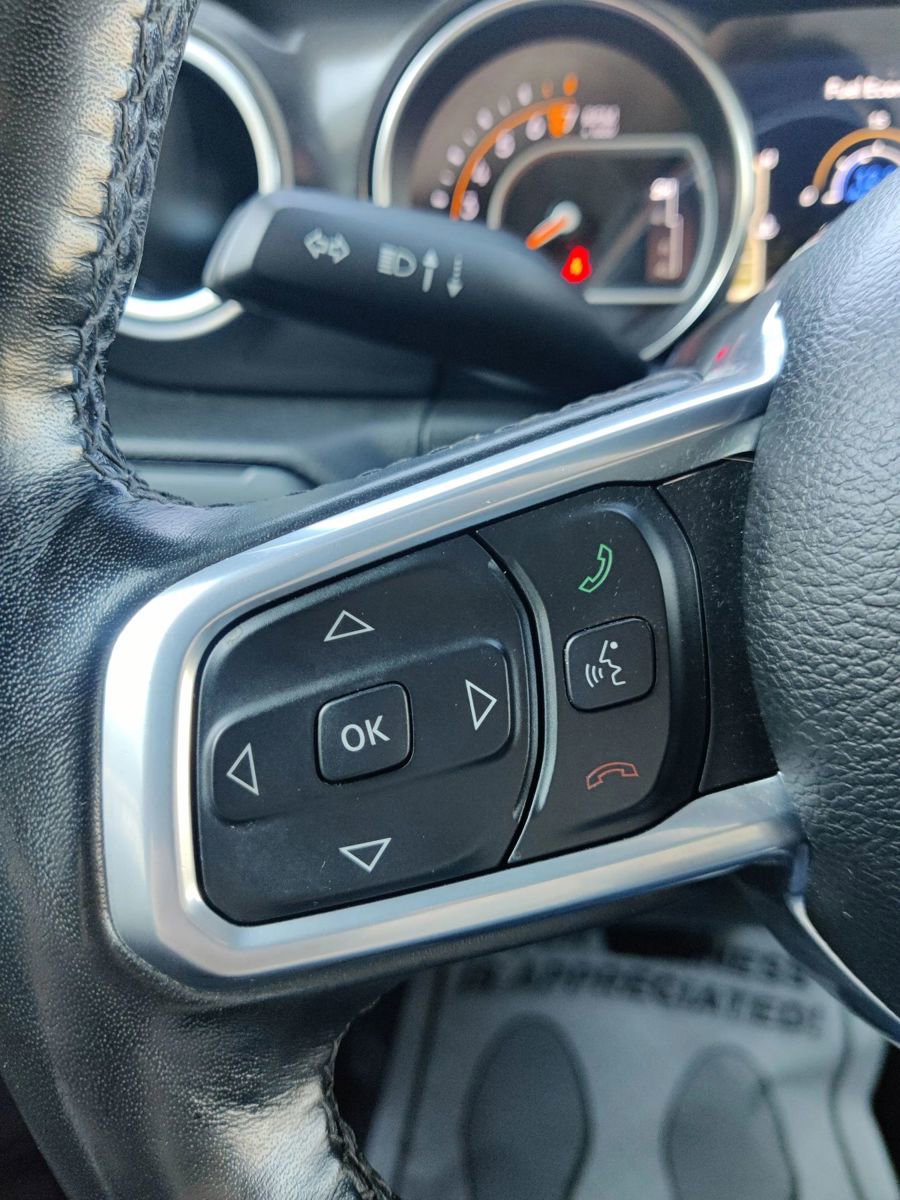 Used 2021 Jeep Wrangler Unlimited Sahara AWD/4WD image 24