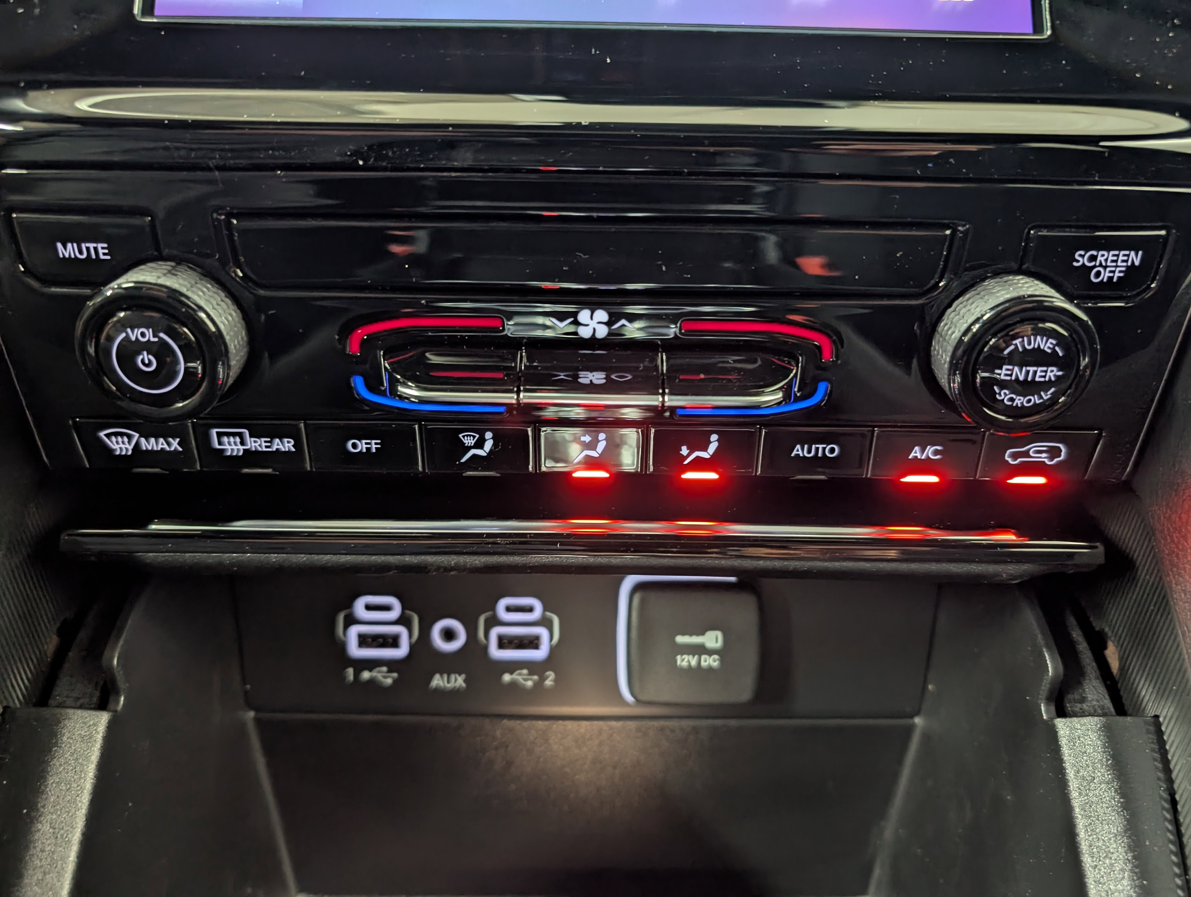 New 2025 Jeep Grand Cherokee Laredo X w/ Trailer Tow Package image 17