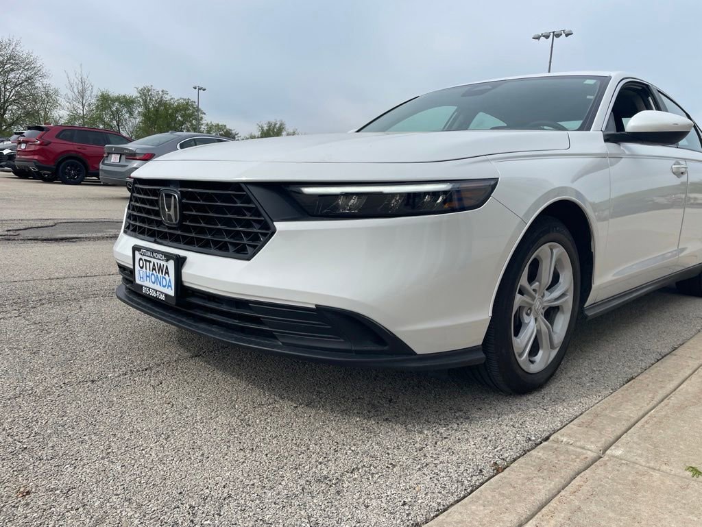 Used 2025 Honda Accord LX image 14