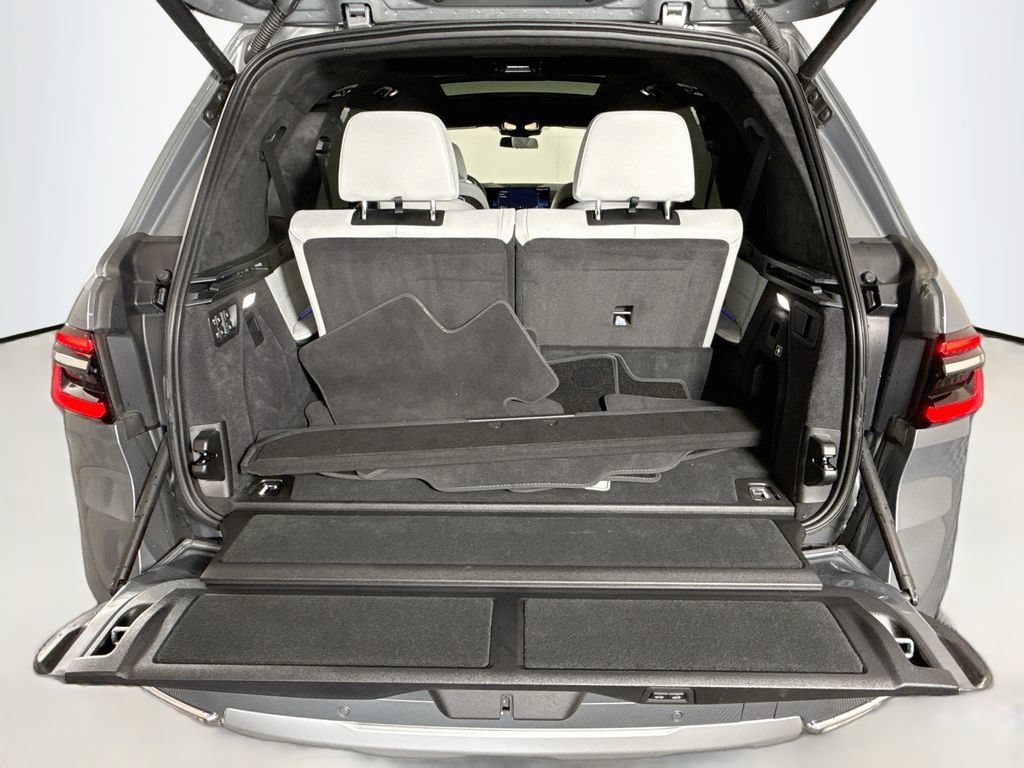 Used 2024 BMW X7 xDrive40i w/ Premium Package AWD/4WD image 27