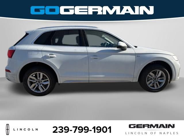 Used 2024 Audi Q5 2.0T Premium w/ Convenience Package image 8
