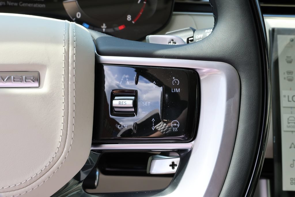 New 2026 Land Rover Range Rover SE AWD/4WD image 17