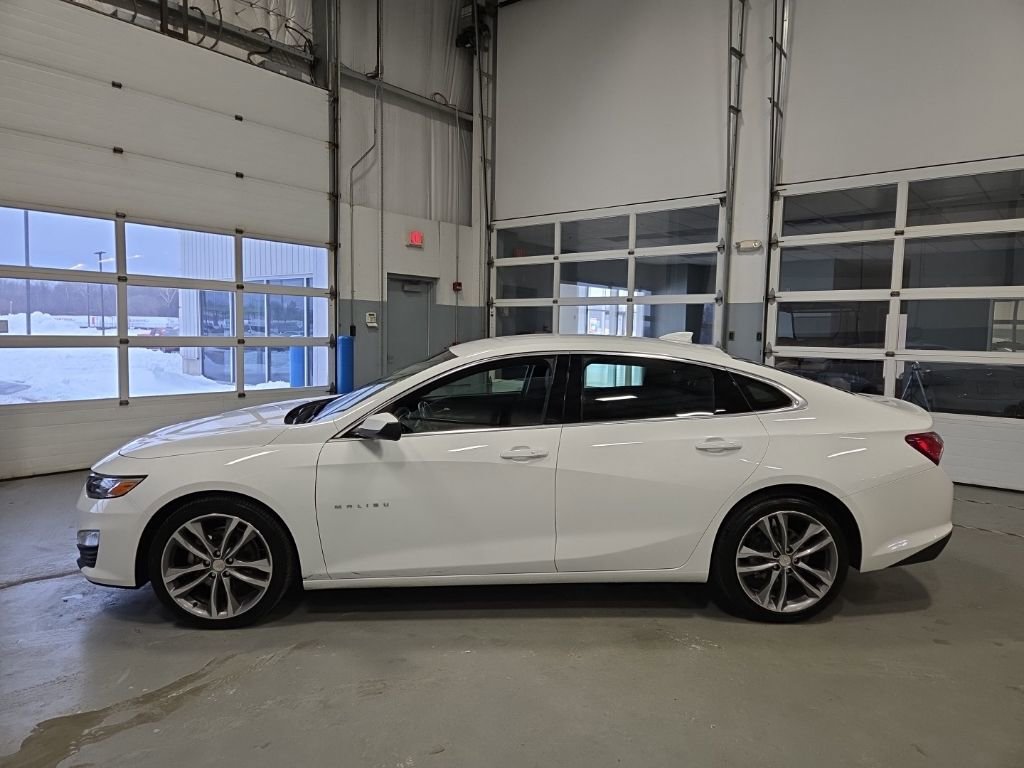 Used 2024 Chevrolet Malibu LT image 2