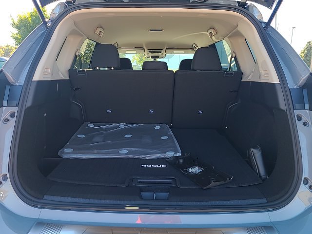 New 2027 Nissan Rogue SV w/ Cold Weather Package AWD/4WD image 29
