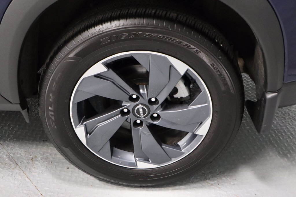 Certified 2026 Nissan Rogue SV FWD image 18