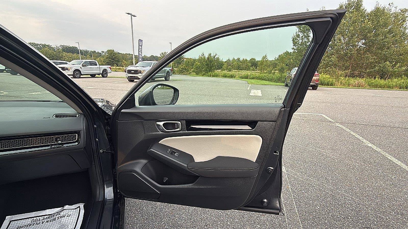 Used 2024 Honda Civic EX image 16