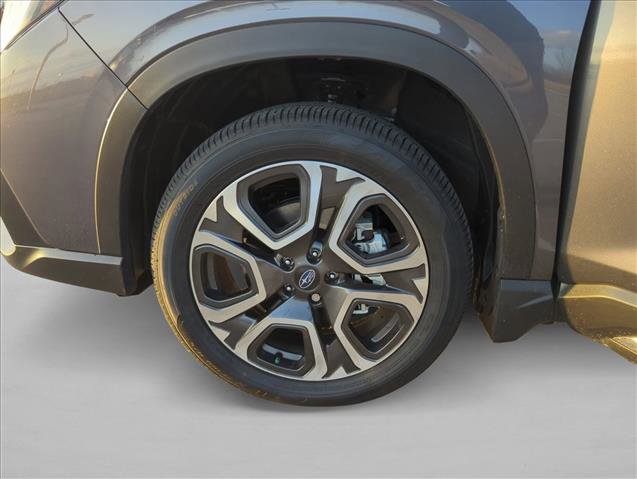 Used 2025 Subaru Ascent Limited image 27