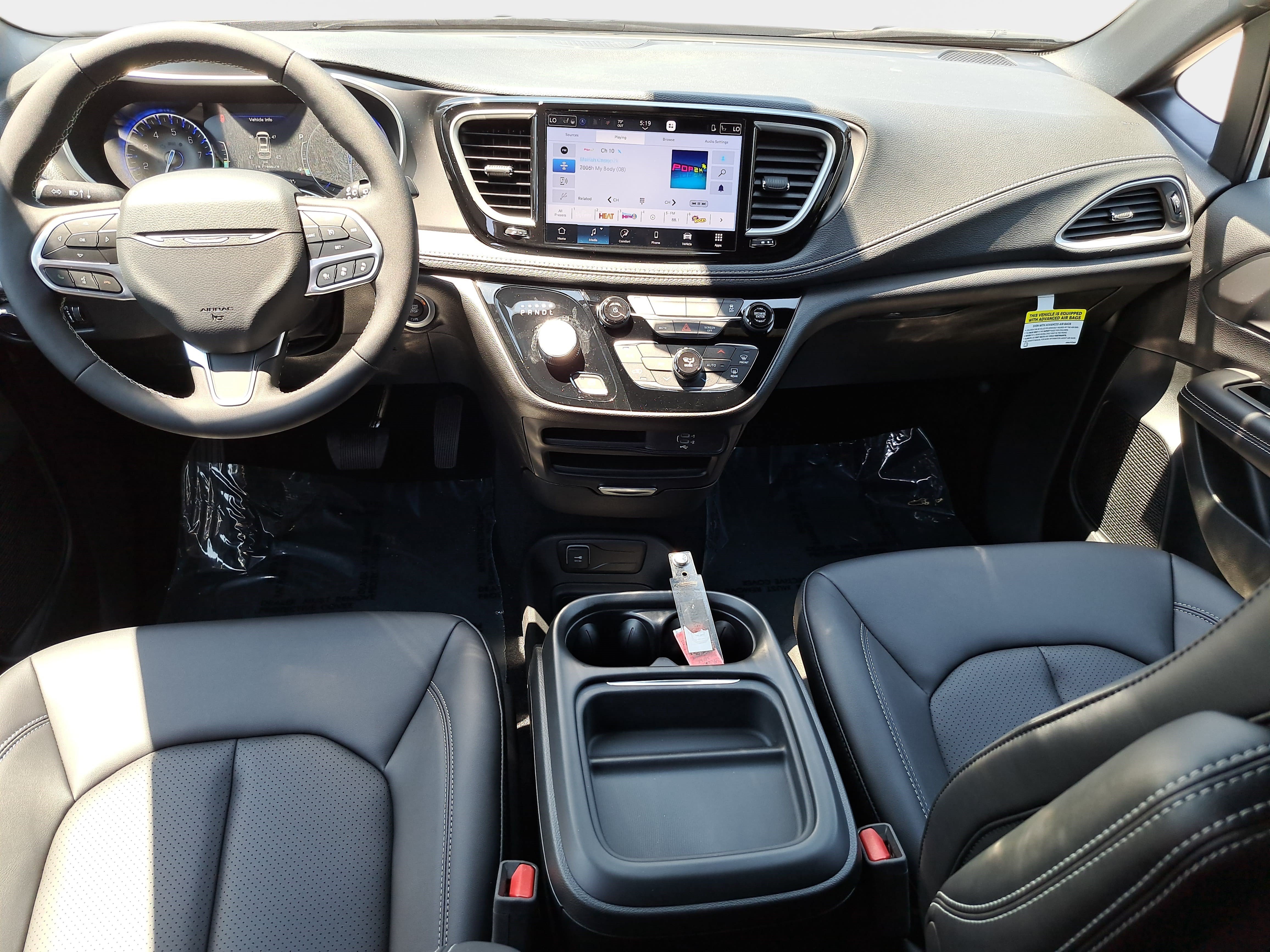 New 2027 Chrysler Pacifica Select FWD image 9