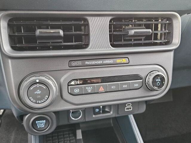 New 2025 Ford Maverick Lariat w/ Black Appearance Package image 54