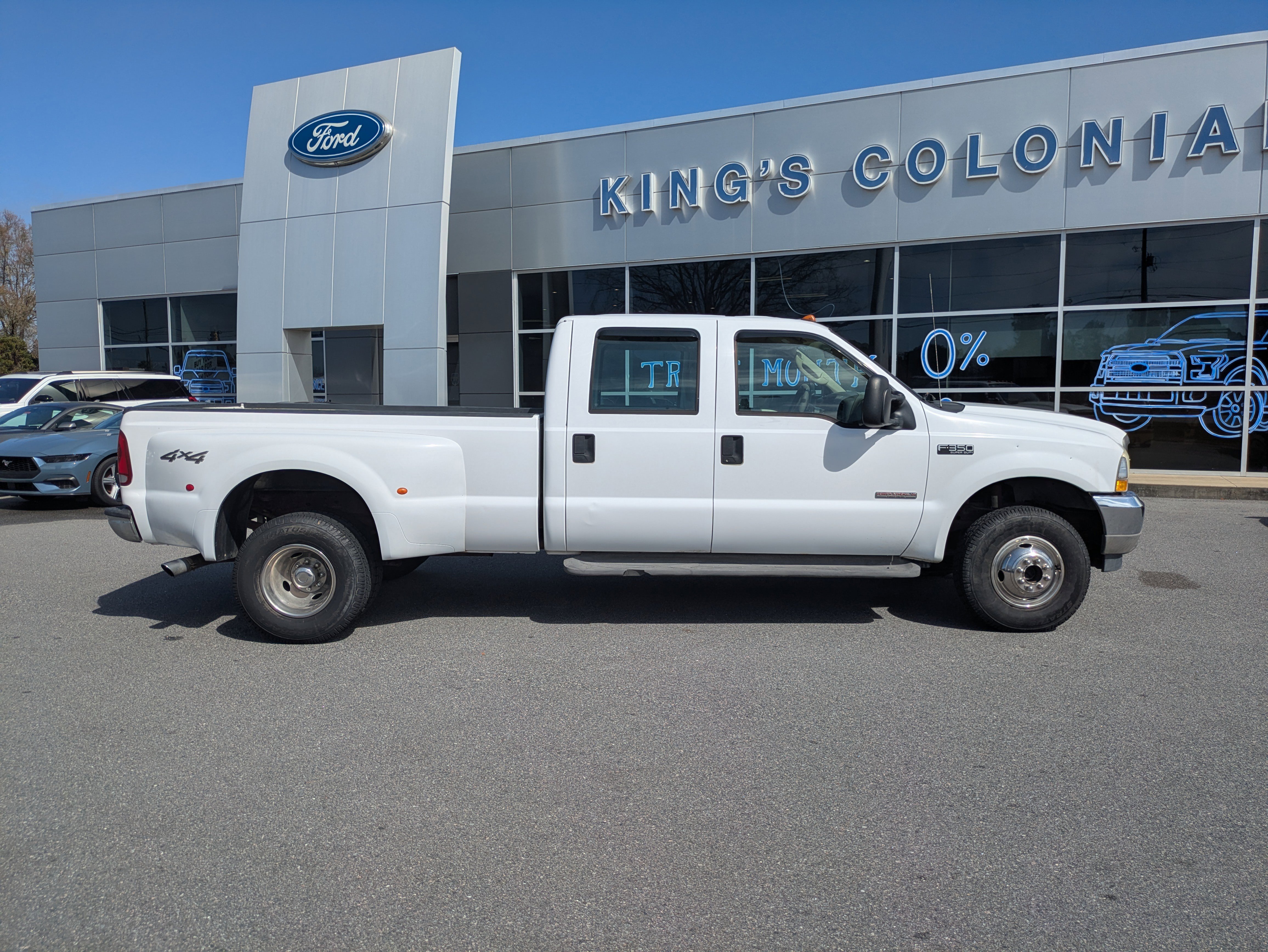 Used 2004 Ford F350 4x4 Crew Cab DRW Super Duty image 3