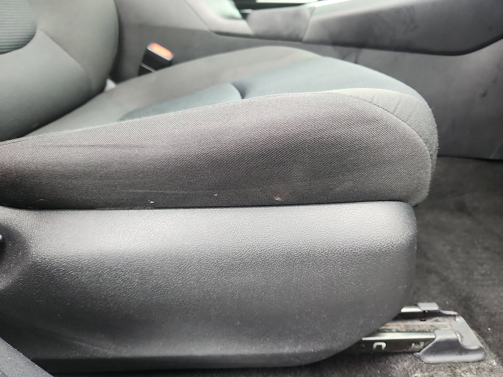 Used 2021 Toyota RAV4 LE AWD/4WD image 33