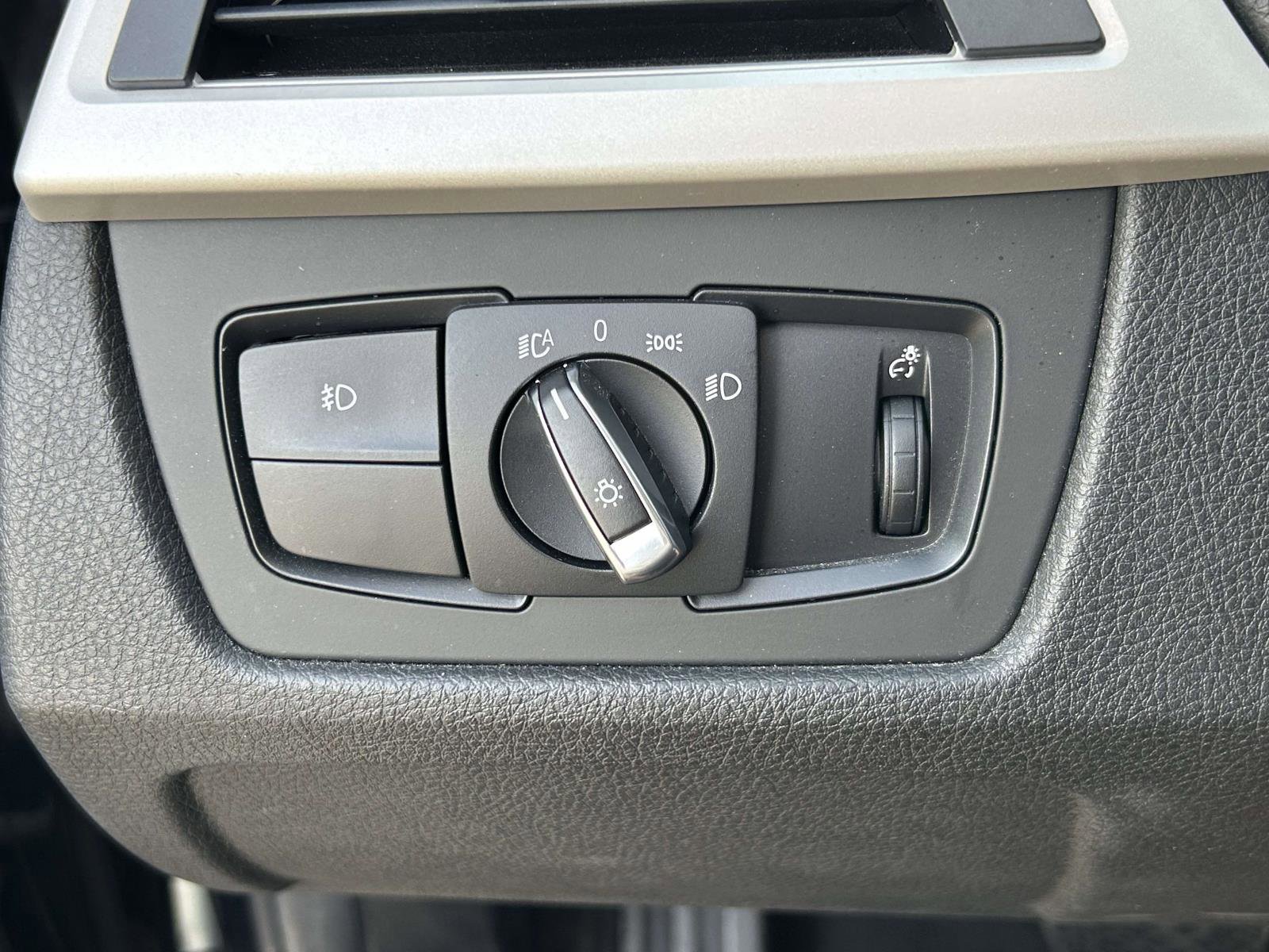 Used 2015 BMW 320i xDrive Sedan image 20