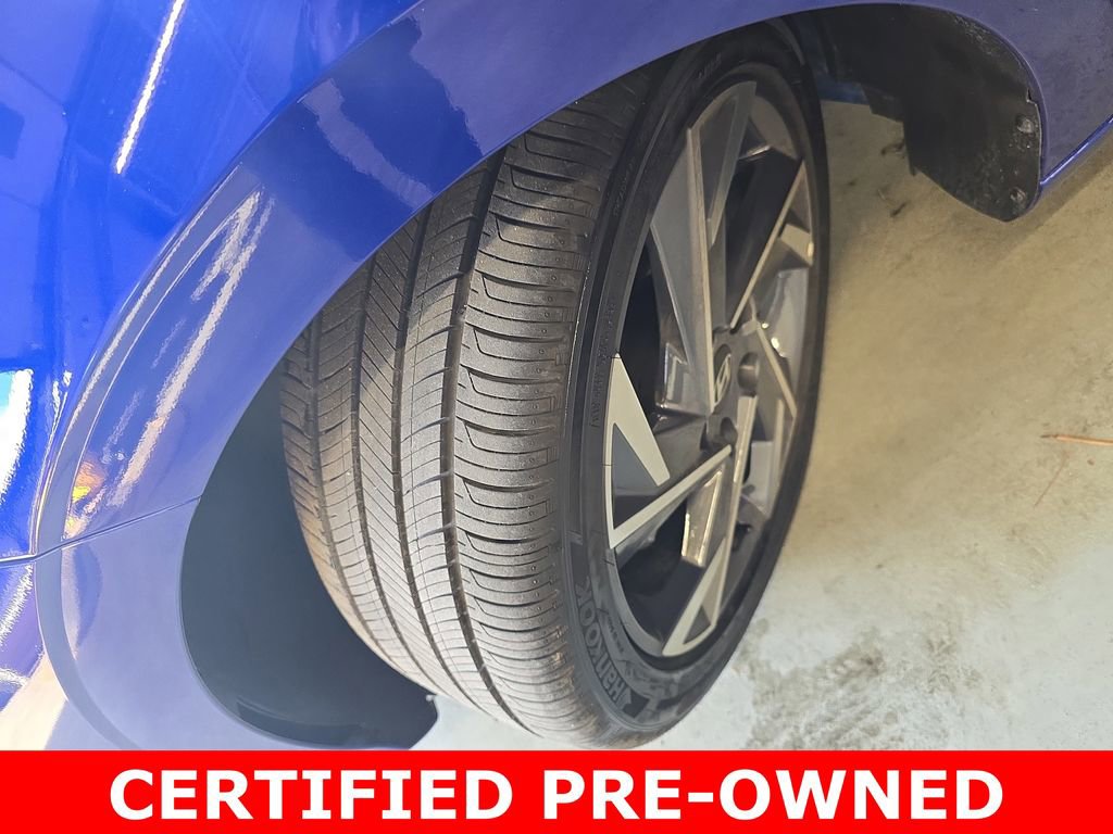 Certified 2025 Hyundai Elantra Sport image 32