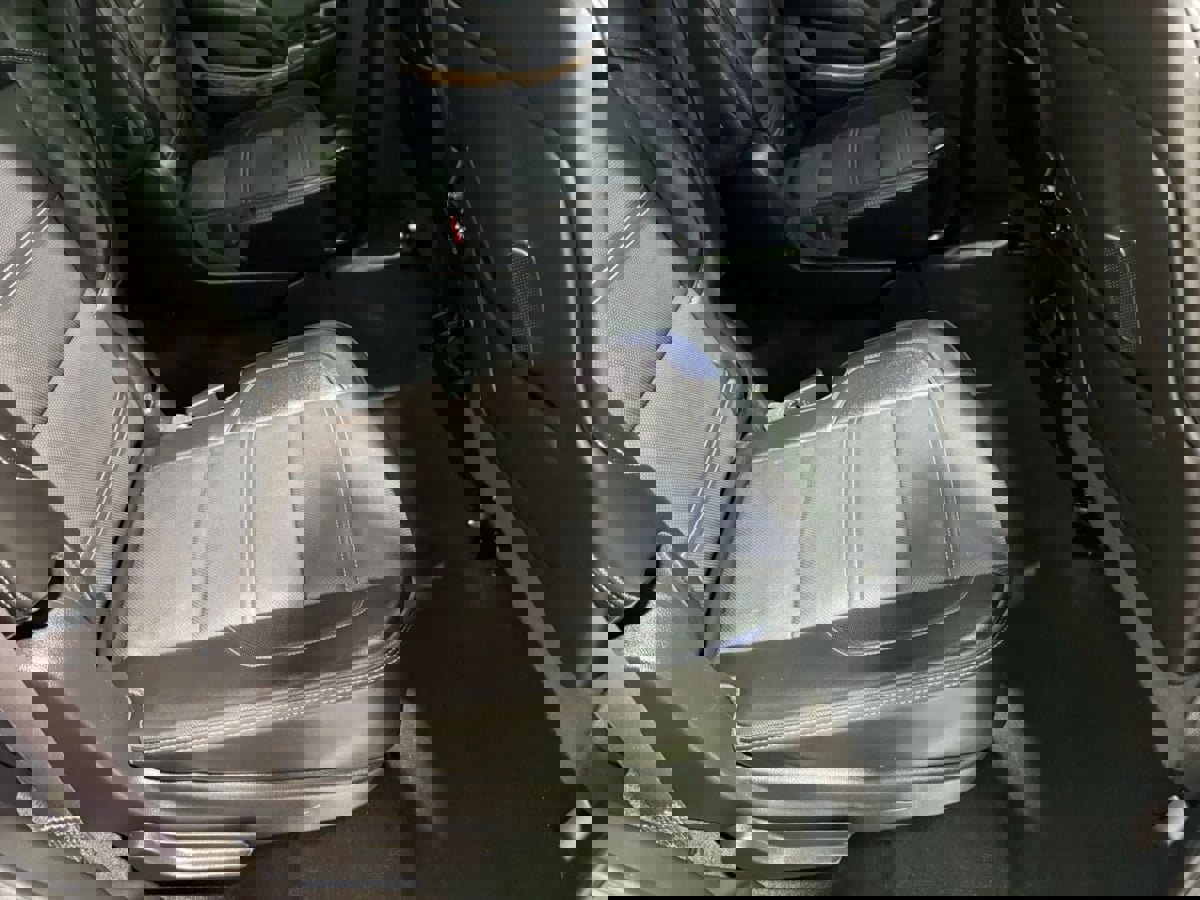 Used 2015 GMC Yukon Denali w/ Premium Package image 30