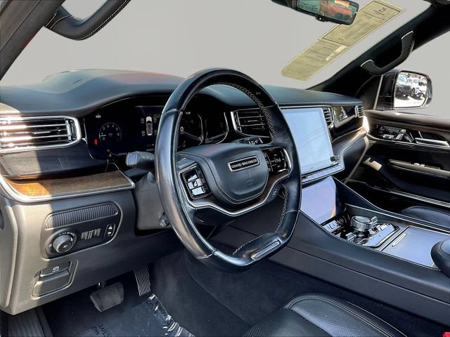 Used 2022 Jeep Grand Wagoneer Series II w/ Premium Group II AWD/4WD image 18