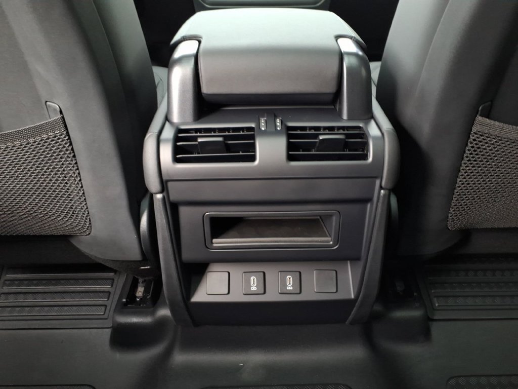New 2026 Land Rover Defender 110 X-Dynamic SE AWD/4WD image 25
