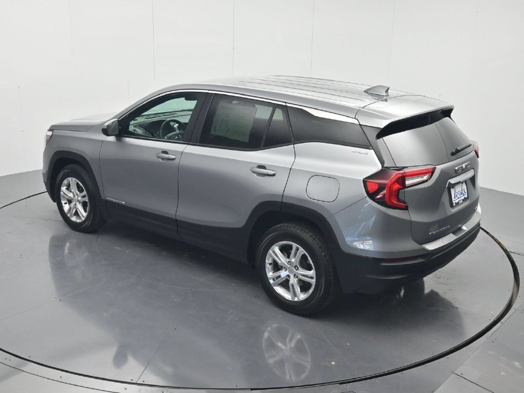 Used 2024 GMC Terrain SLE AWD/4WD image 34