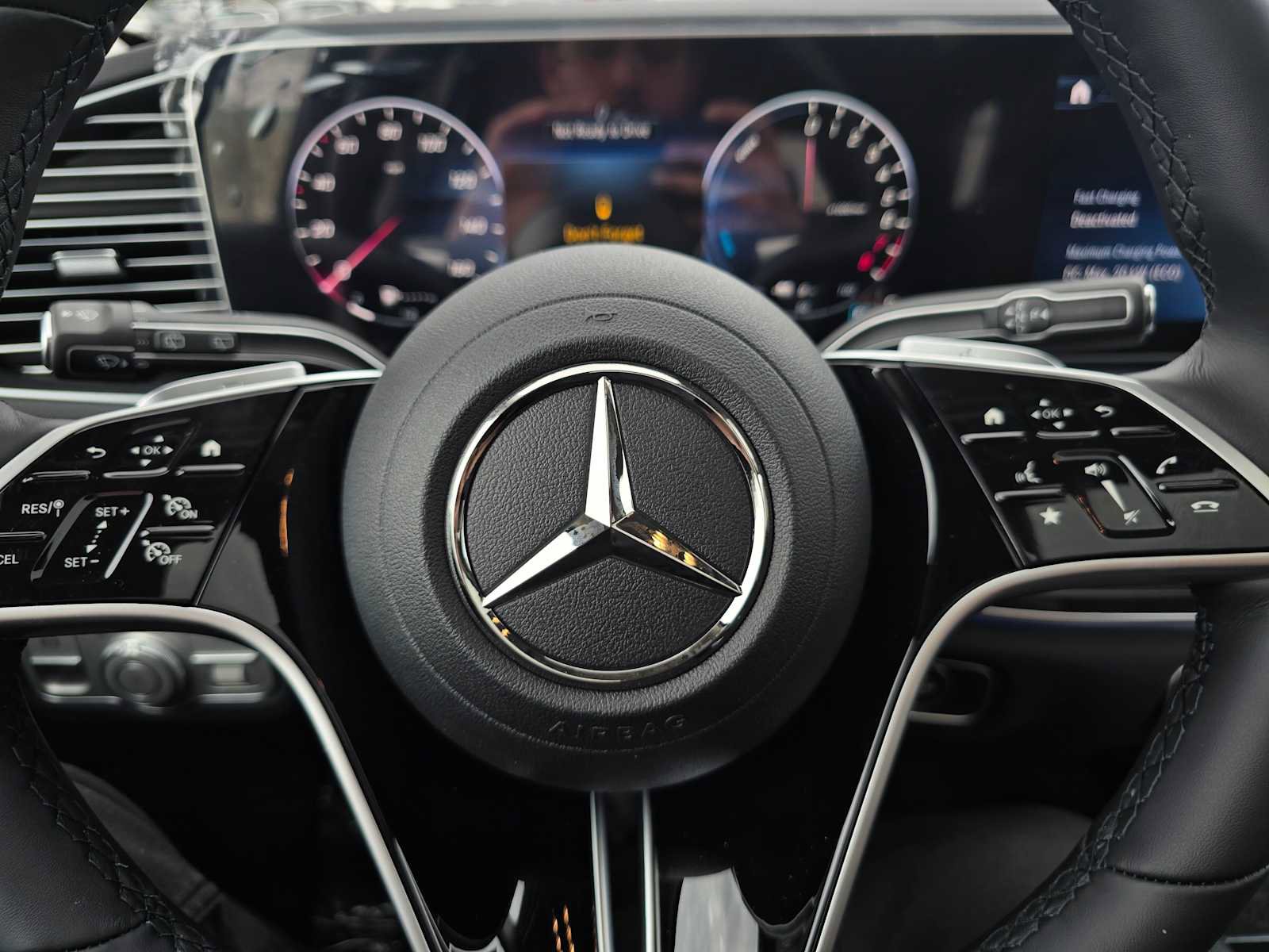 New 2026 Mercedes-Benz GLE 450e 4MATIC image 24