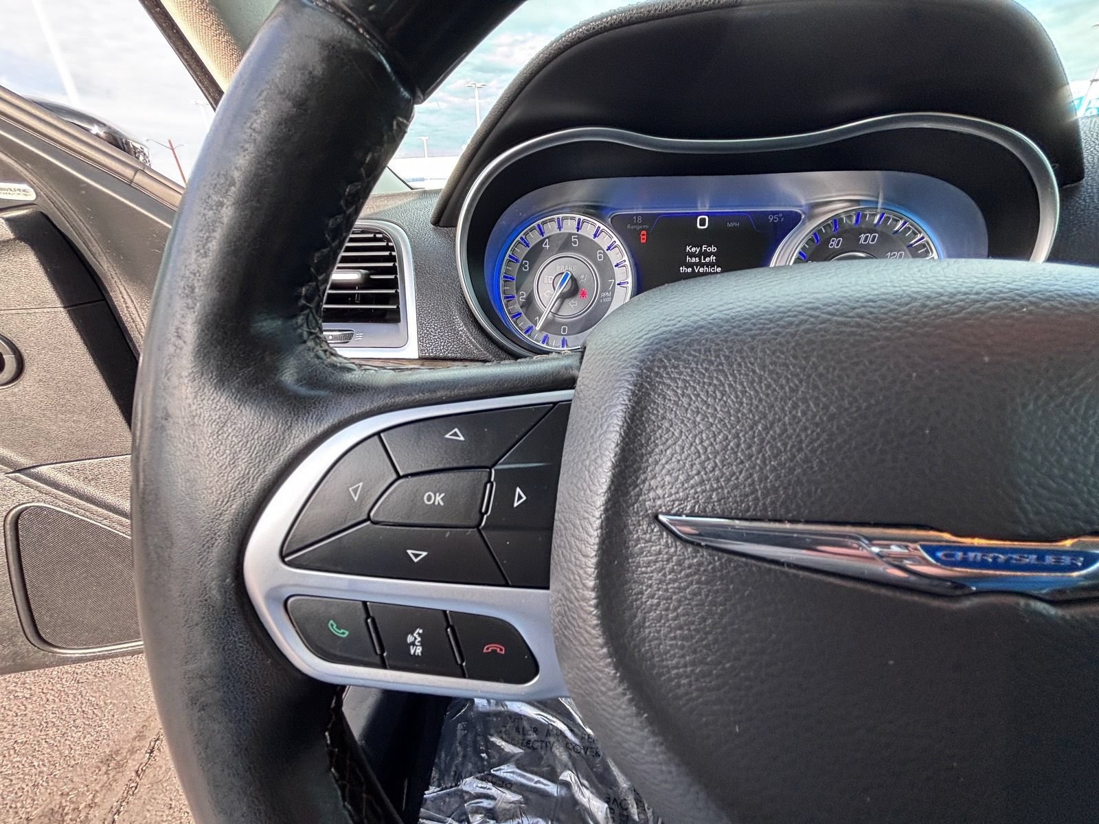 Used 2020 Chrysler 300 Limited RWD image 25