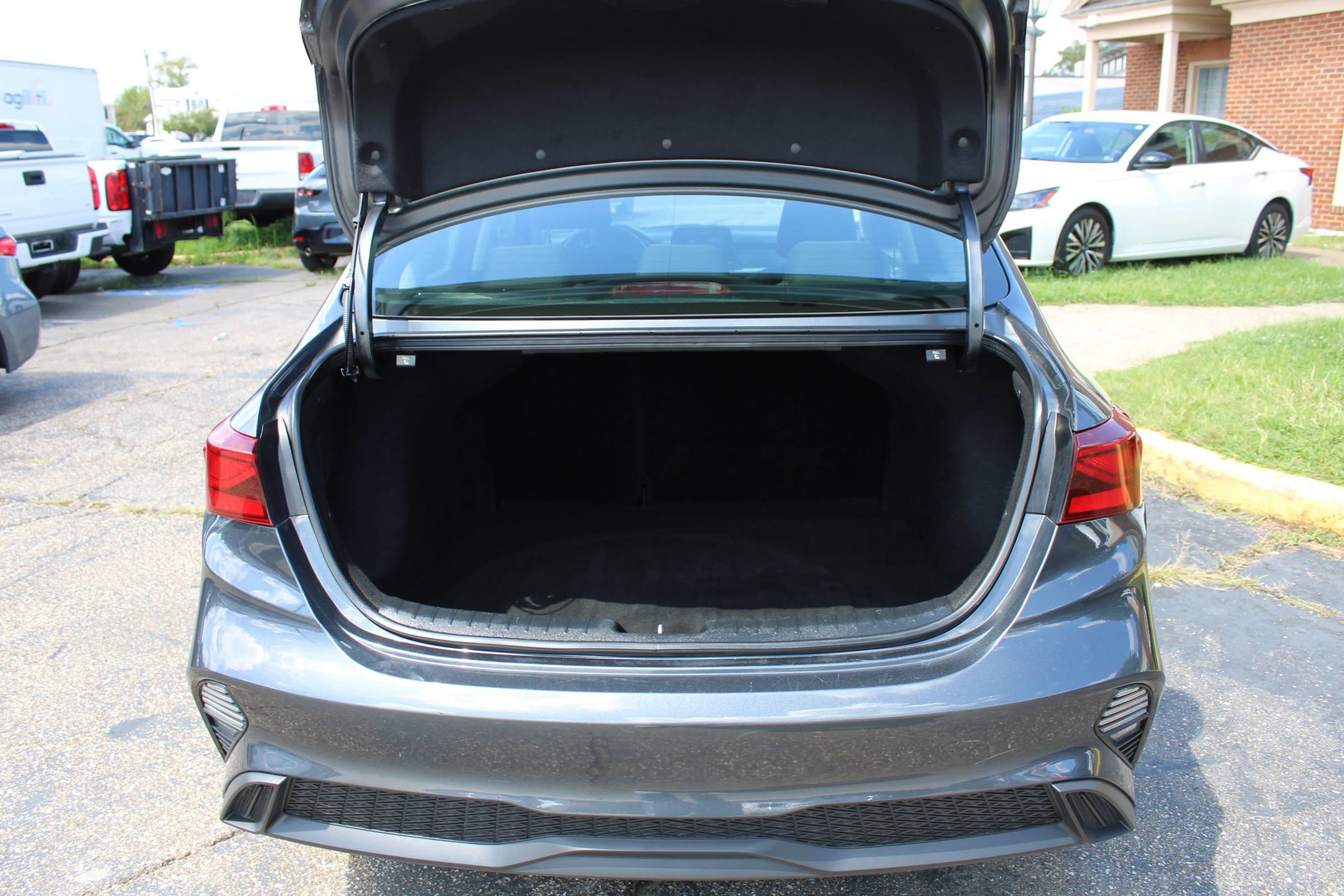 Used 2024 Kia Forte LXS FWD image 20