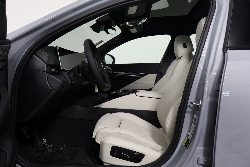 New 2026 BMW i5 eDrive40 w/ M Sport Package image 5