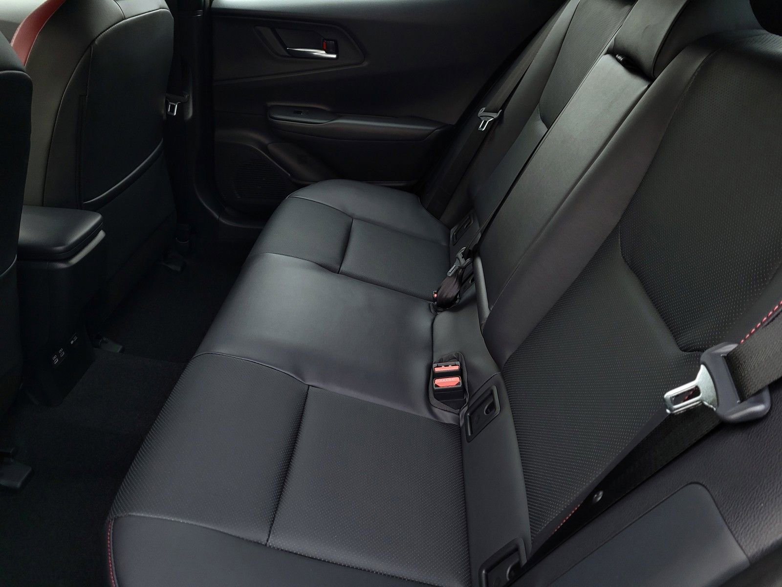 Used 2026 Toyota Prius Plug-In Hybrid image 11