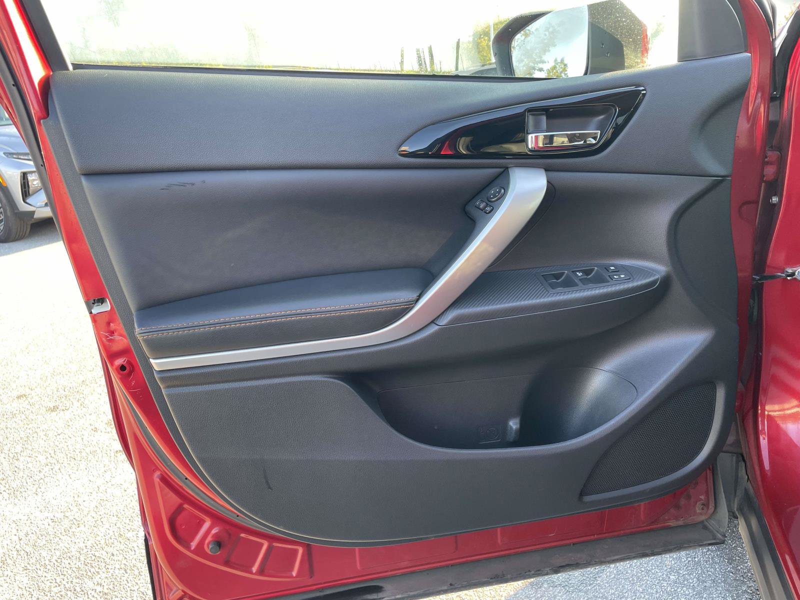 Used 2018 Mitsubishi Eclipse Cross SEL AWD/4WD image 5