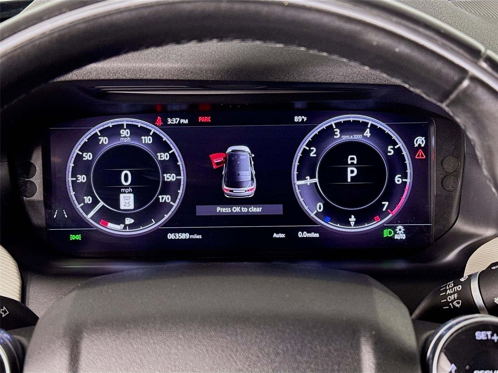 Used 2020 Land Rover Discovery Sport SE R-Dynamic image 14