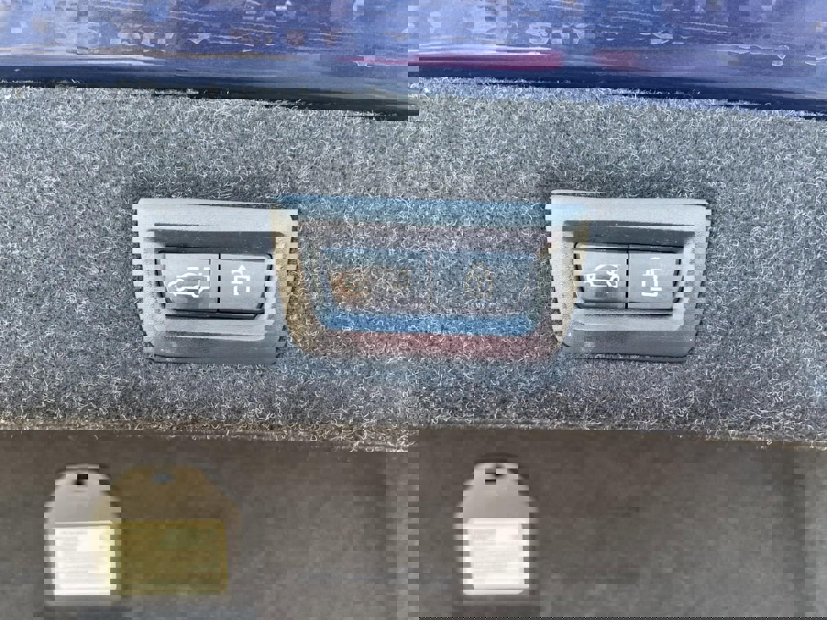 Used 2019 BMW 530i xDrive w/ Premium Package AWD/4WD image 39