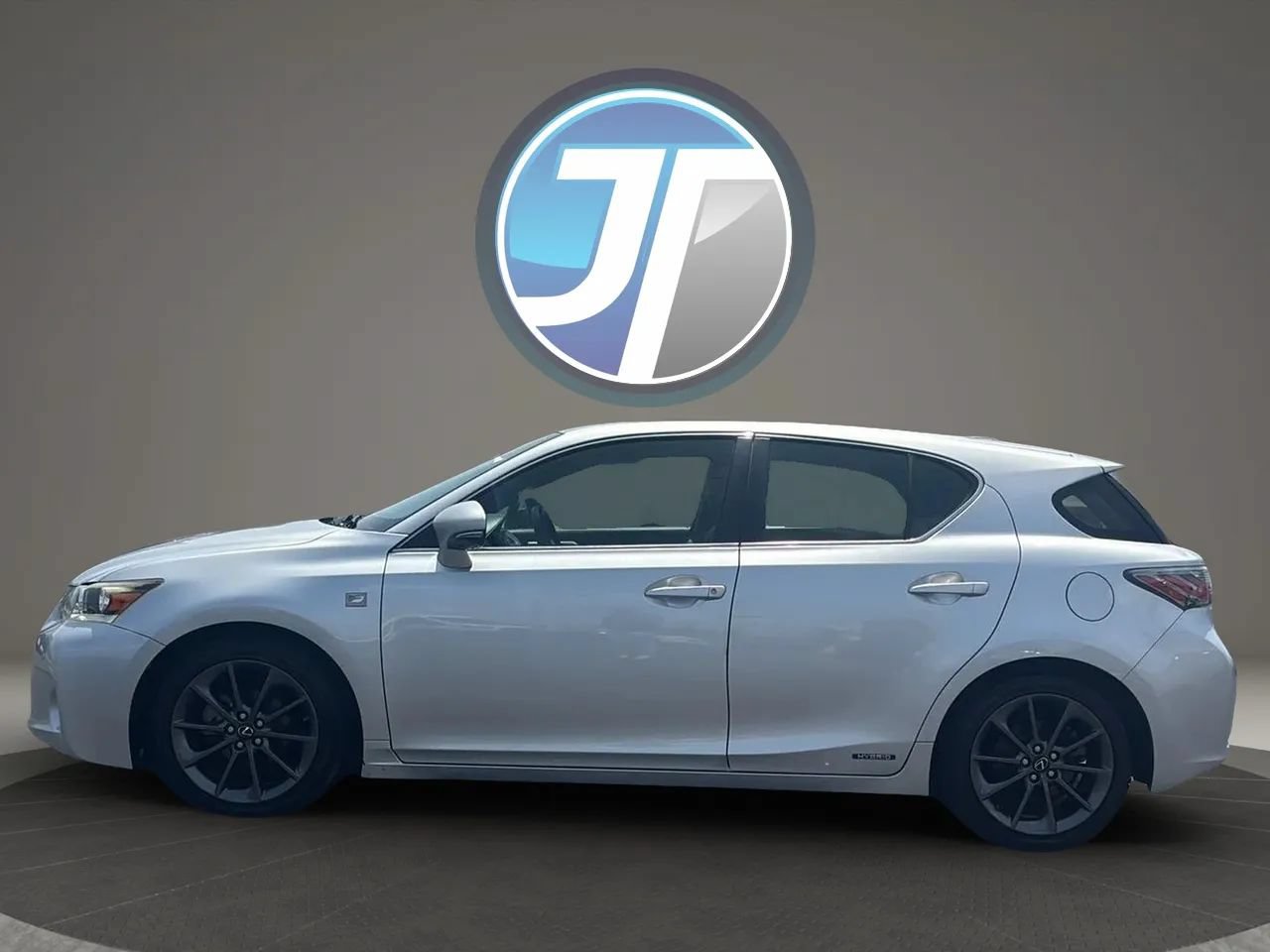 Used 2013 Lexus CT 200h w/ F Sport Pkg w/Nuluxe Trim FWD image 35