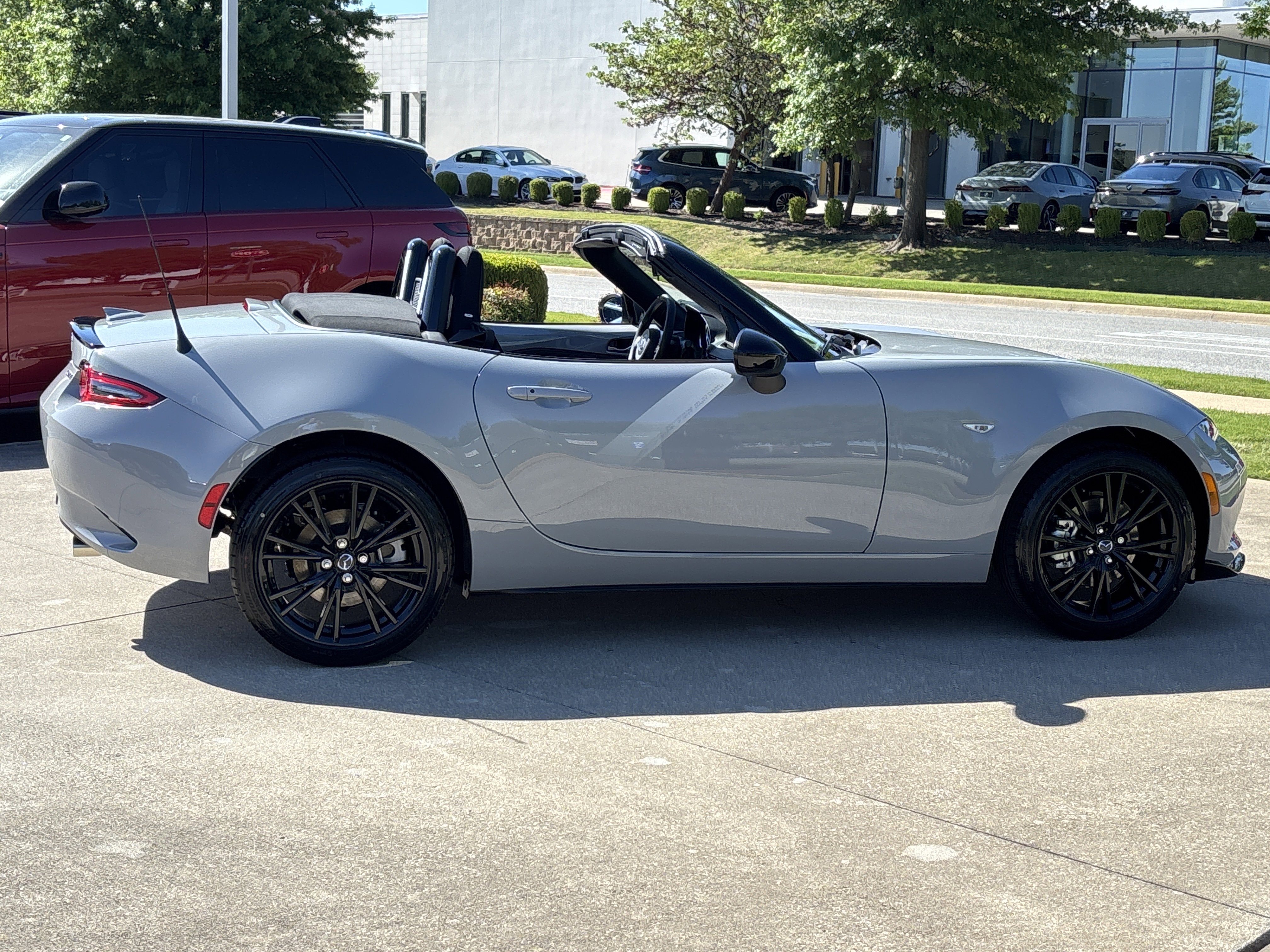 New 2026 MAZDA MX-5 Miata Club w/ Interior Package RWD image 2
